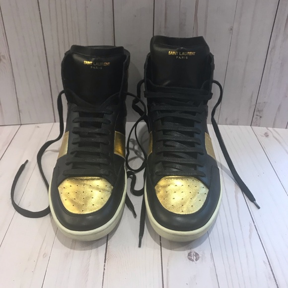 Saint Laurent Signature Court Classics - Picture 2 of 4